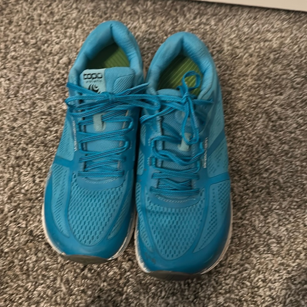 Topo phantom tennis shoes - size 11 women’s